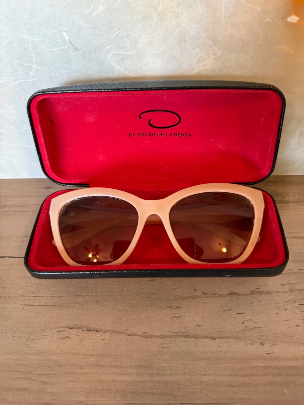 Oscar de la Renta Sumglasses